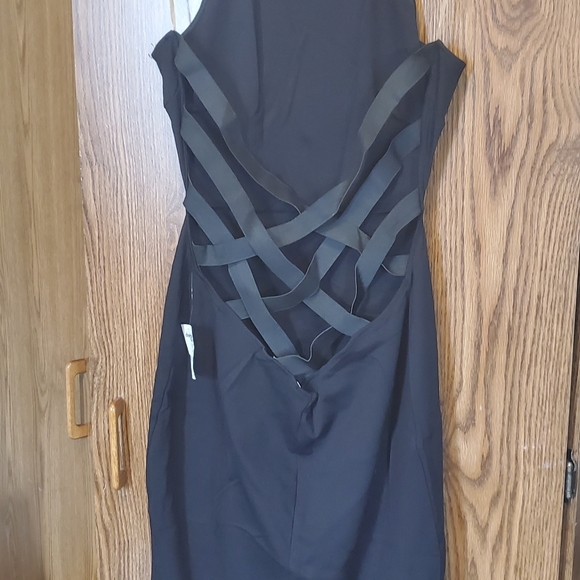 Dress - Picture 2 of 3